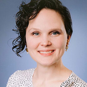 Amanda Taylor headshot